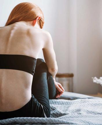 Anorexie mentale : causes, traitements, évolution