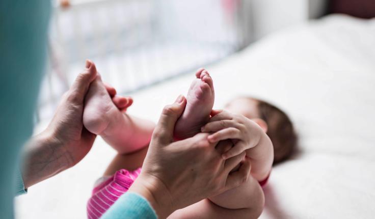 Ostéopathie pour les bébés, des bienfaits dès la maternité