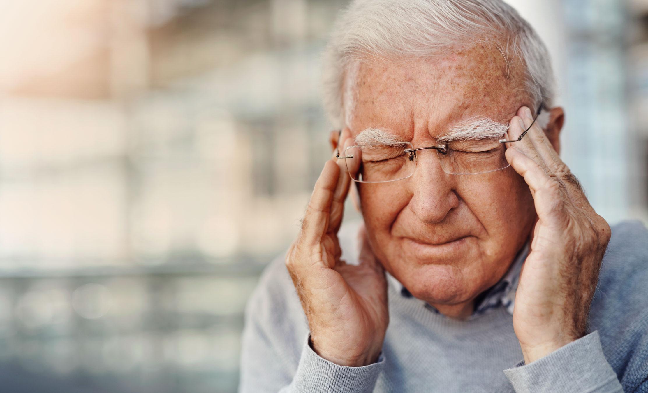 Douleurs aux yeux : causes, symptômes, traitements