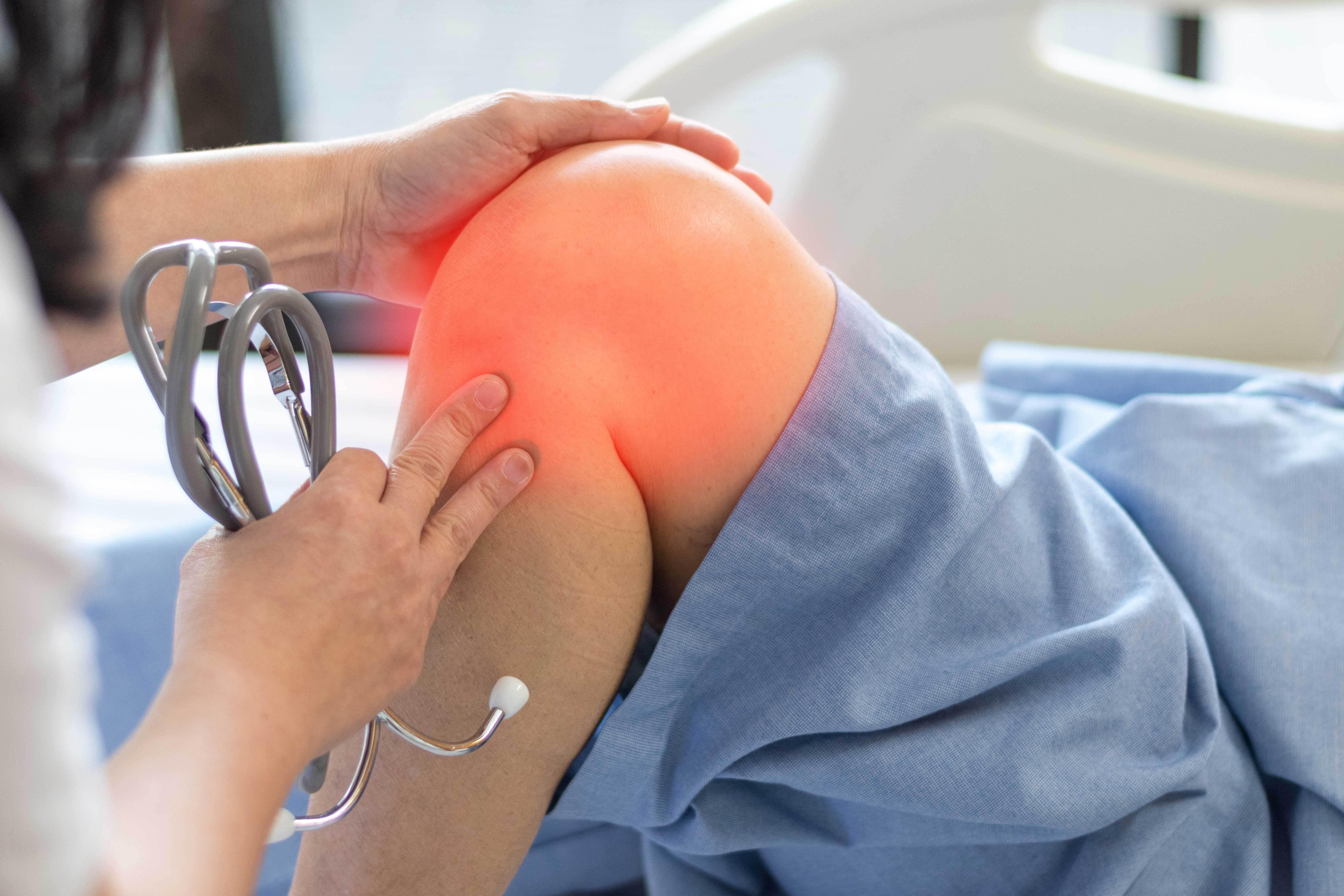 L’arthroscopie, une intervention pour observer et soigner le genou